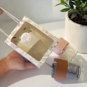 Alternative view of แก้วกาแฟสายหนังคละสี พร้อมหลอดและแพ็คกล่อง พร้อมสติ๊กเกอร์ - รหัส SK56-1