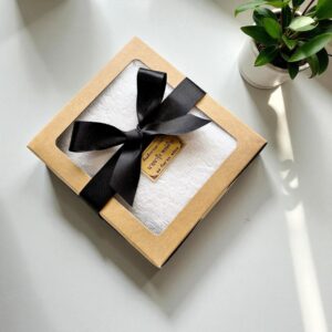 ผ้าขนหนูเช็ดผม-เกรด A cotton 100% ขนาด 15x30 นิ้ว สีขาว แพ็คกล่อง +โบว์ +สติ๊กเกอร์- รหัส SK 78